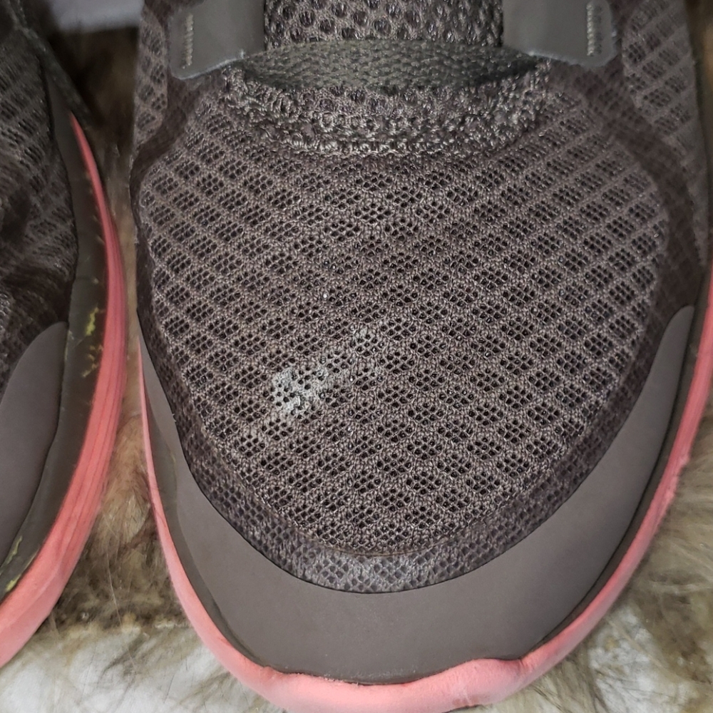 NIKE - Picture 2 of 6